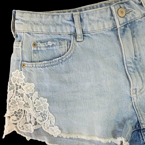 Bershka Denim and Lace Cutt-Off Shorts Size 4 Light Wash Daisy Dukes Distressed - Picture 6 of 9